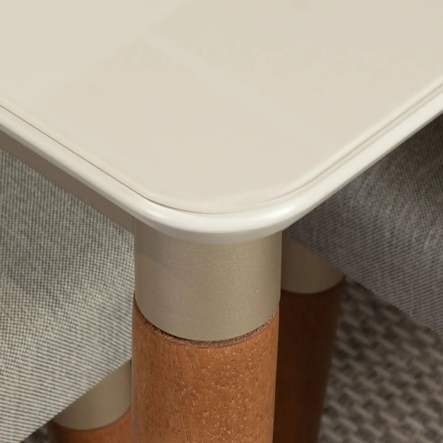 Mesa de Jantar com Vidro Luma 184 cm - Natural c/ Off White Fosco - Champanhe